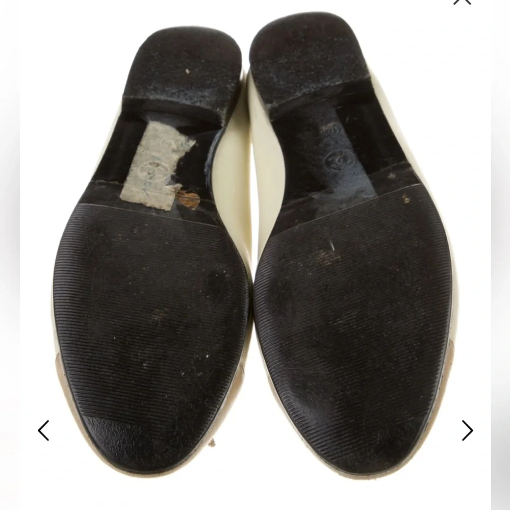 CHANEL Interlocking CC Logo Leather Ballet Flats - Picture 5 of 6